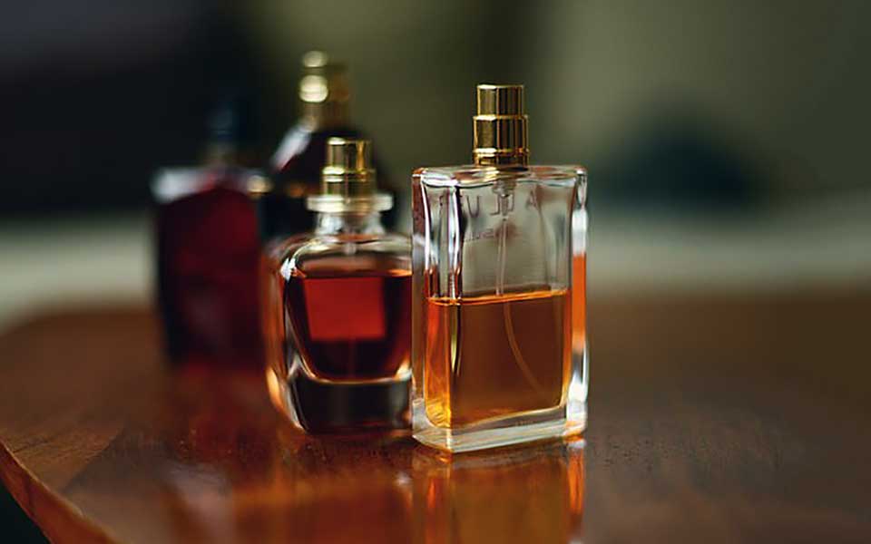 وارد کننده عطر و ادکلن وارد کننده عطر و ادکلن